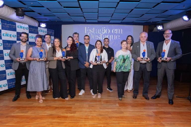 Ciee Rj CIEE Rio realiza a entrega do prêmio Estágio em Destaque – CIEE Rio ...